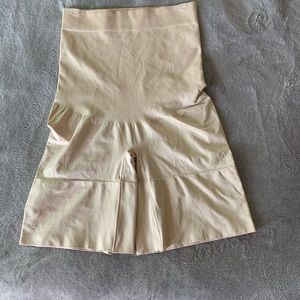 Wacoal body shaper xxl